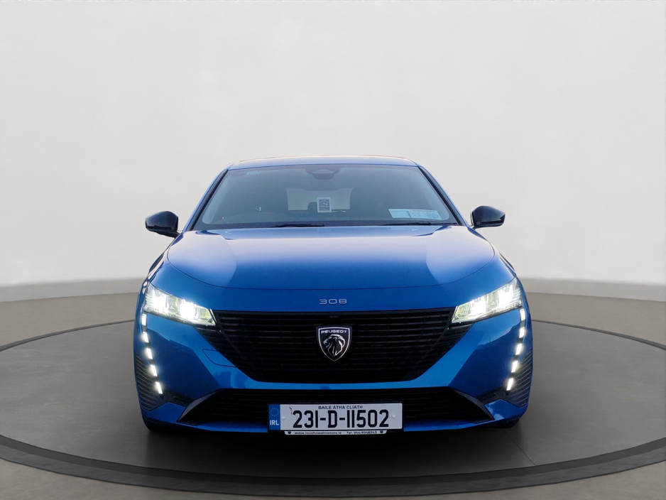 2023 Peugeot 308 - image 2