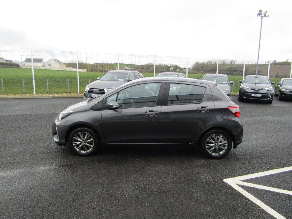 2018 Toyota Yaris - image 5