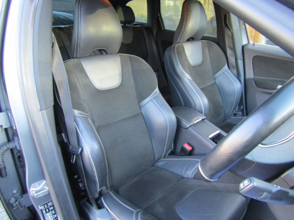 2016 Volvo XC60 2.0 D4 R-design NAV 190BHP 5DR €15,950