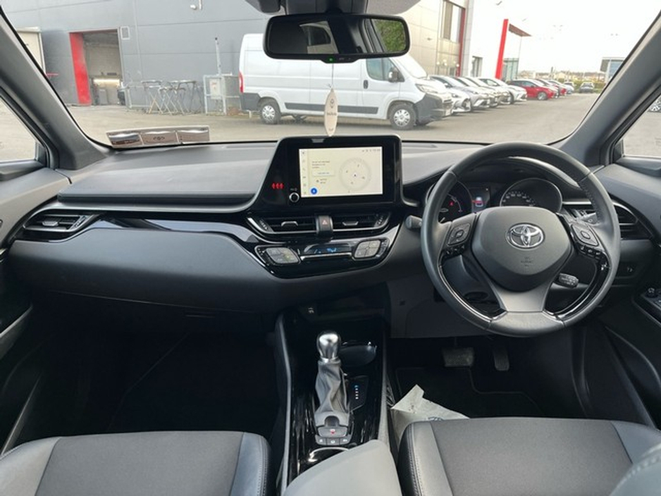 2023 Toyota C-HR - image 8