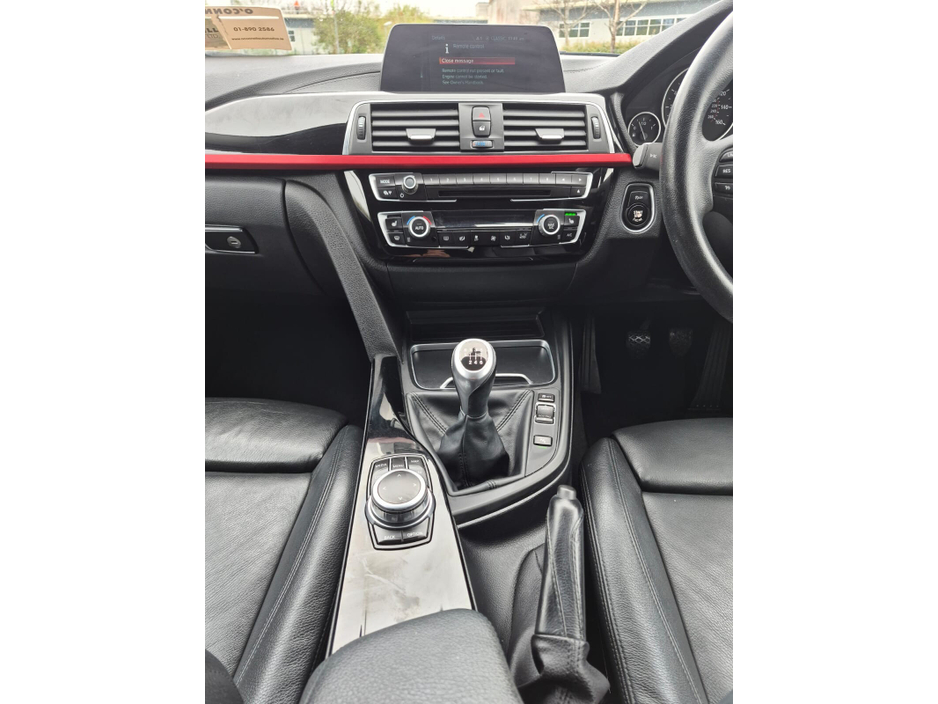 2019 BMW 3 Series - image 21