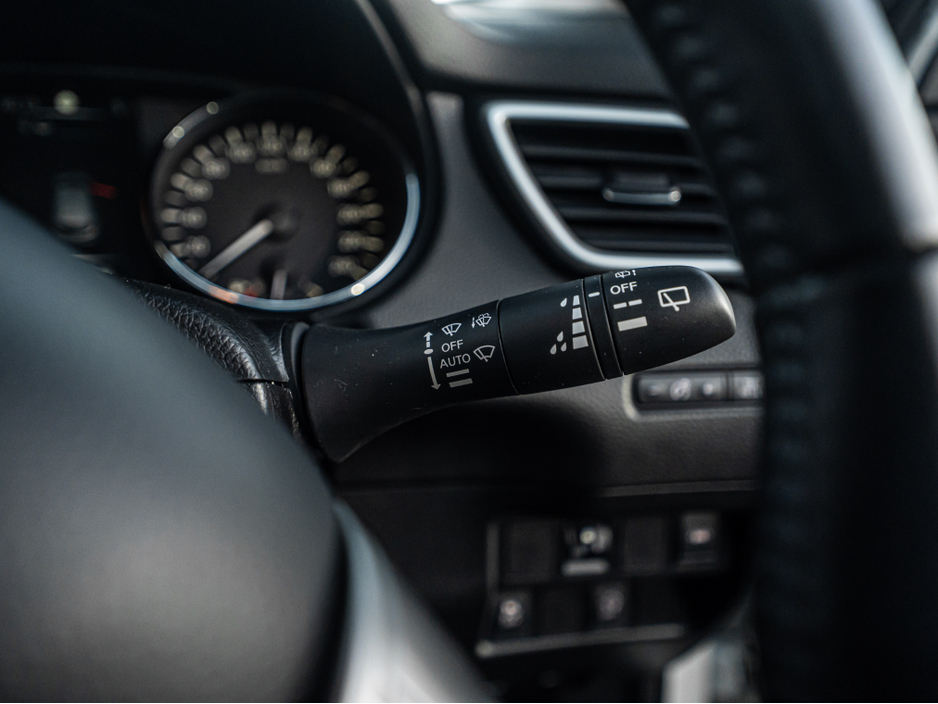 2017 Nissan Qashqai 2017 Qashqai 1.2/1 owner/High spec/1yr warranty €15,888