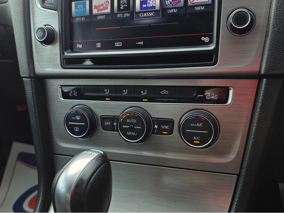 2016 Volkswagen Golf - image 15