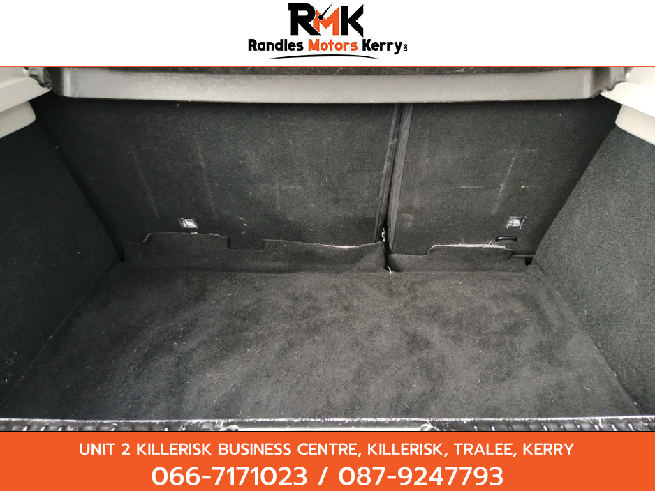 2015 Dacia Sandero - image 10