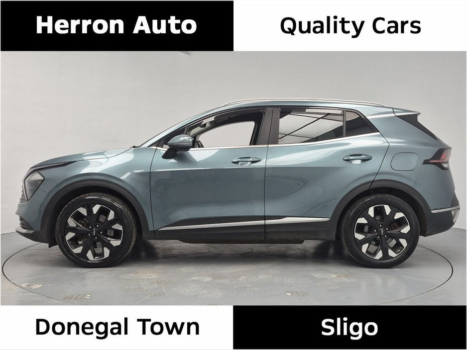 2023 Kia Sportage - image 2