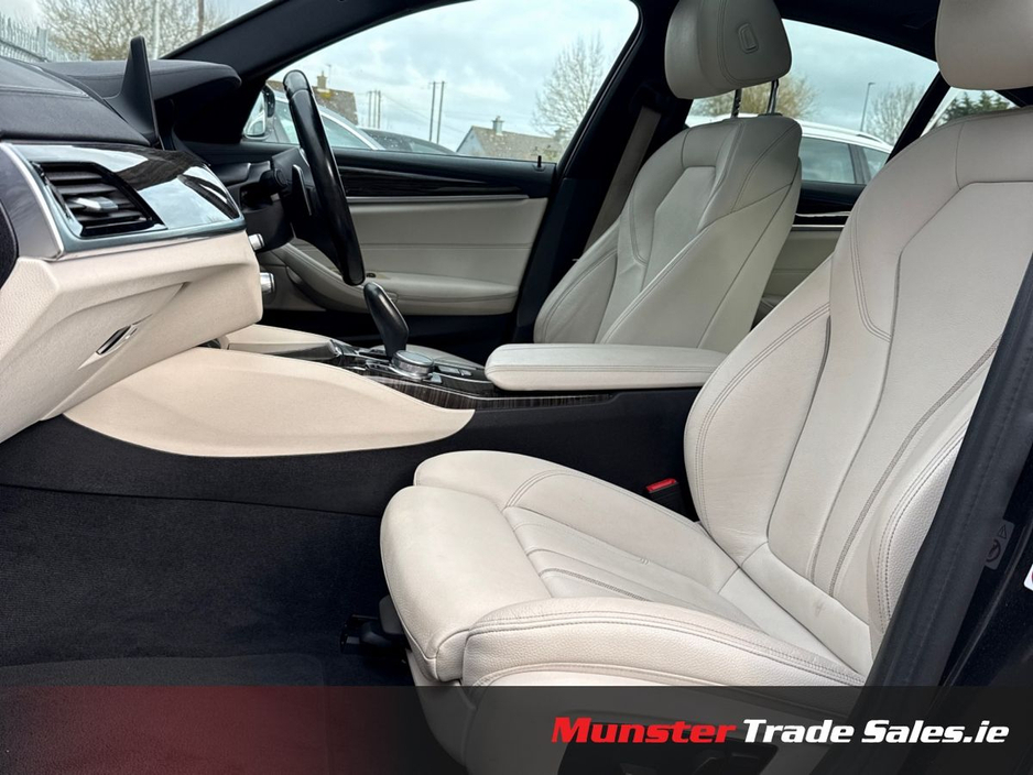 2018 BMW 5 Series - image 9