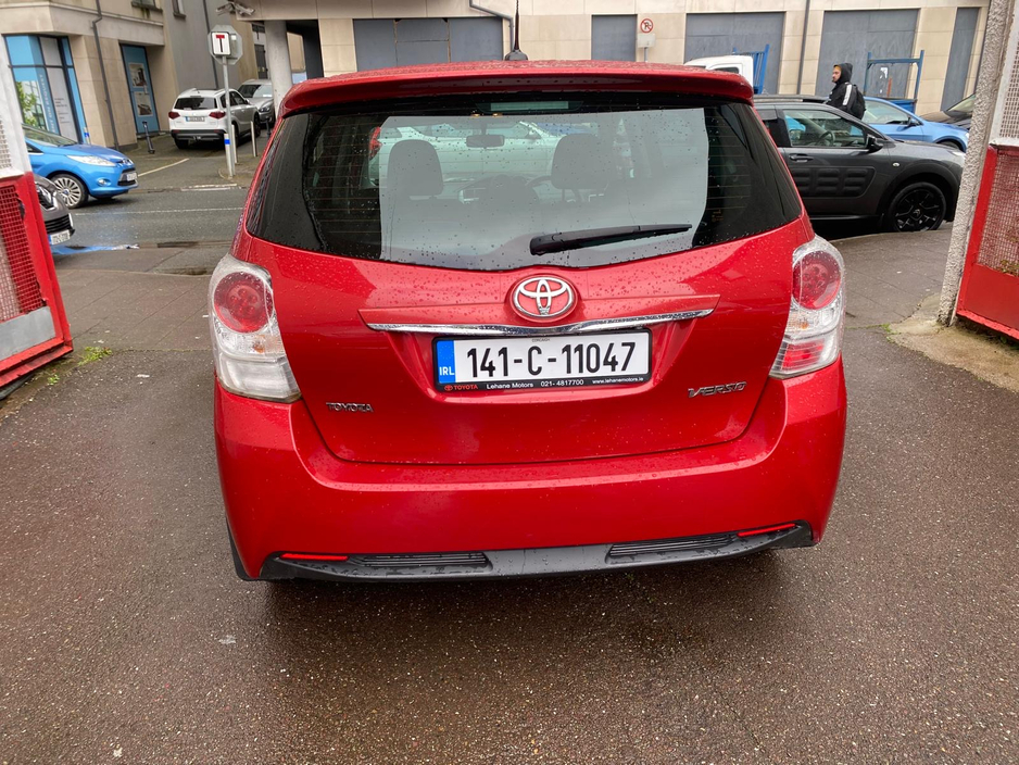 2014 Toyota Verso - image 10