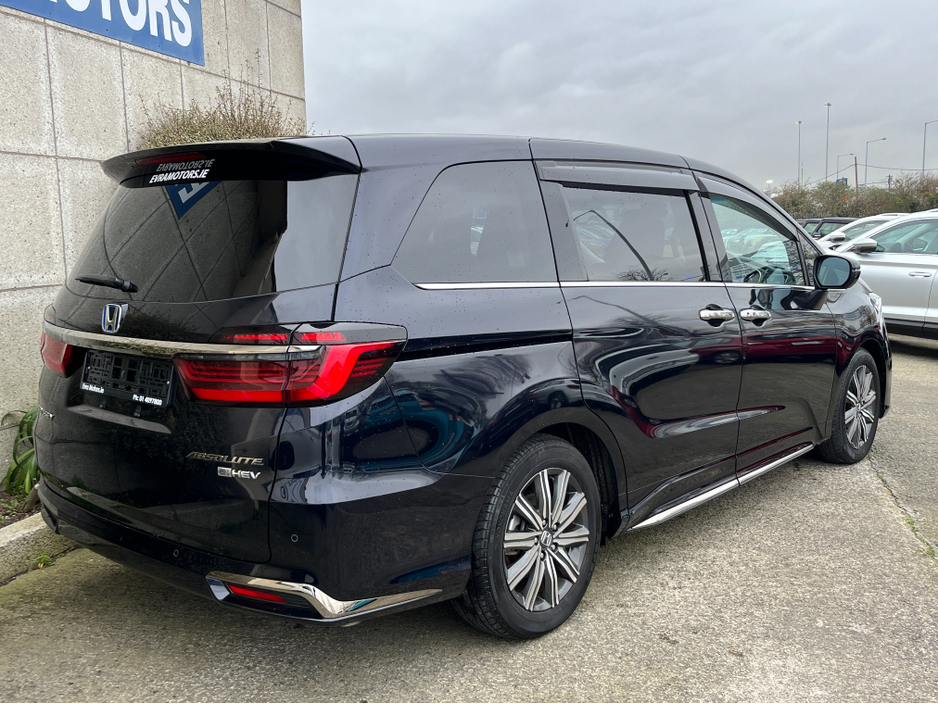 2021 Honda Odyssey - image 5