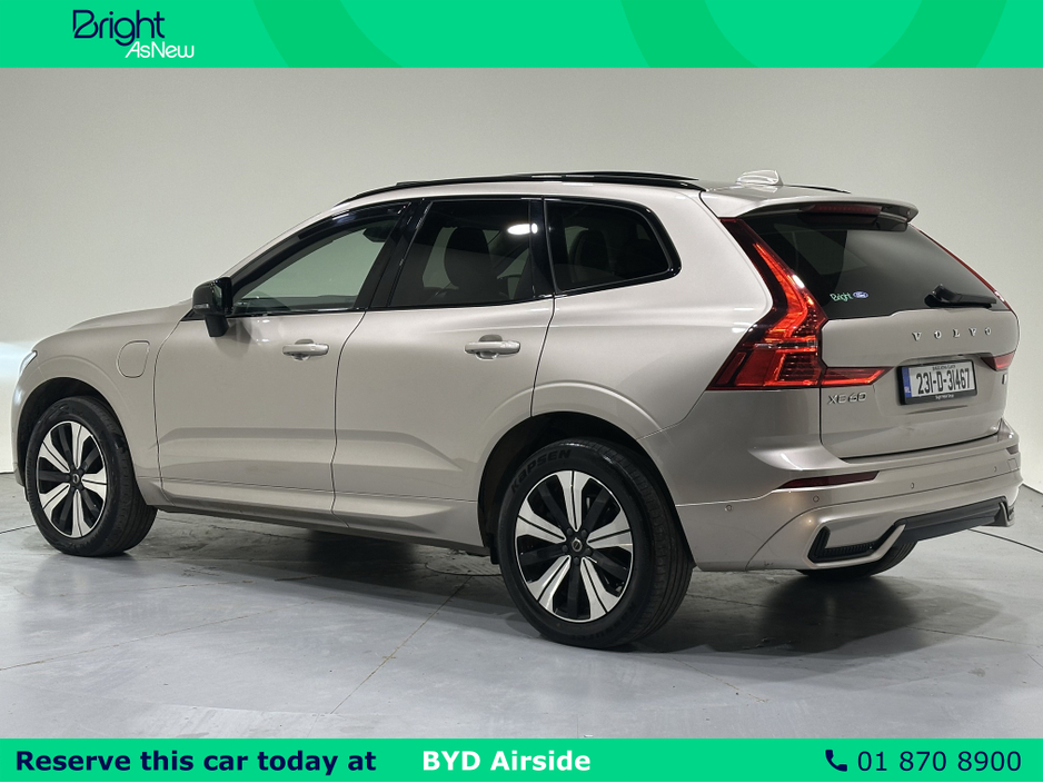 2023 Volvo XC60 - image 11