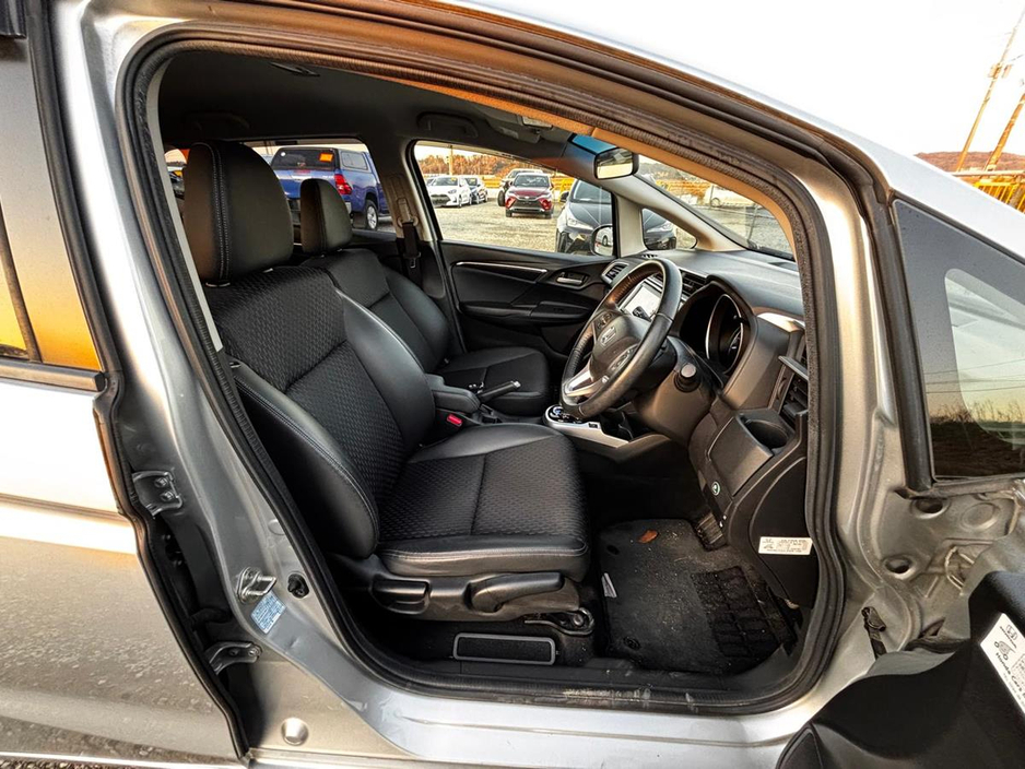 2015 Honda Fit - image 3