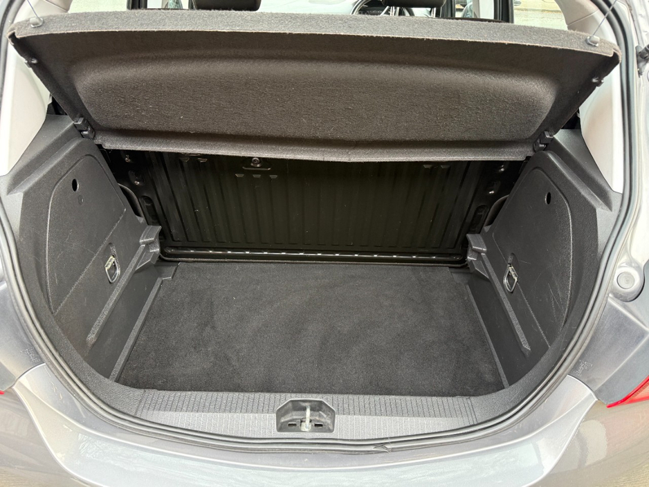 2017 Opel Corsa - image 7