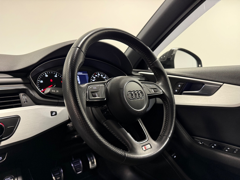 2017 Audi A4 - image 18