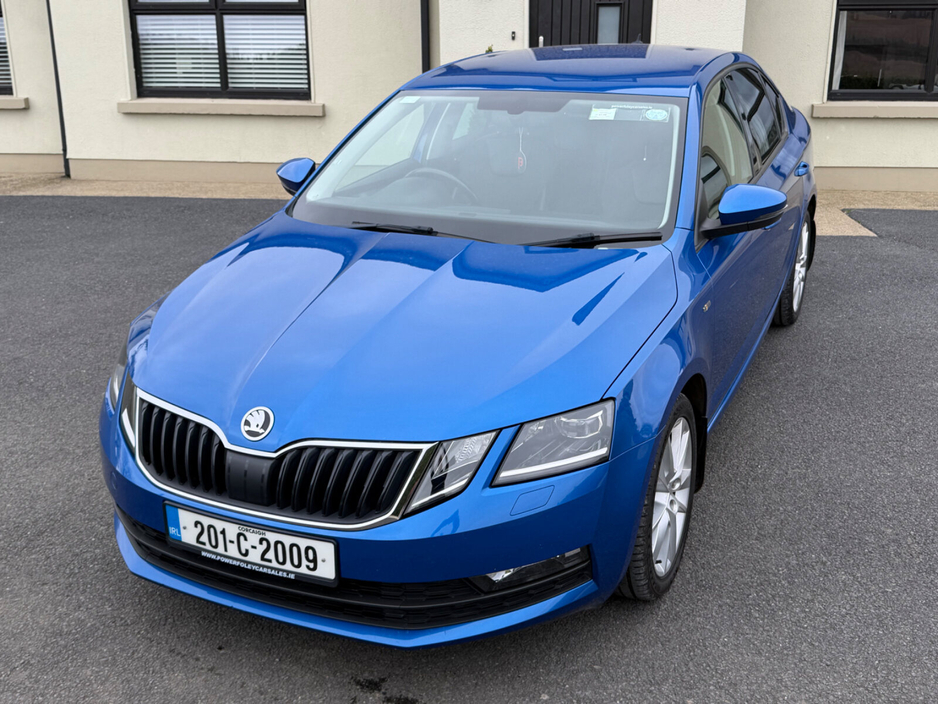 2020 Skoda Octavia - image 23