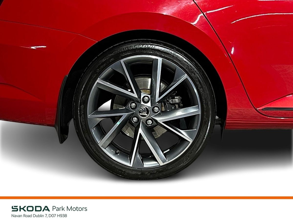 2024 Skoda Superb - image 9