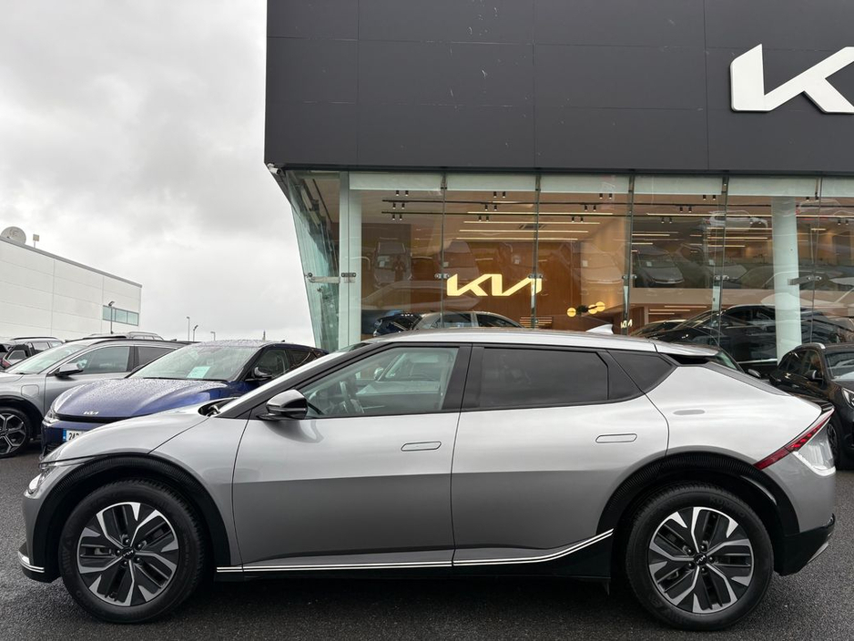 2023 Kia EV6 - image 3