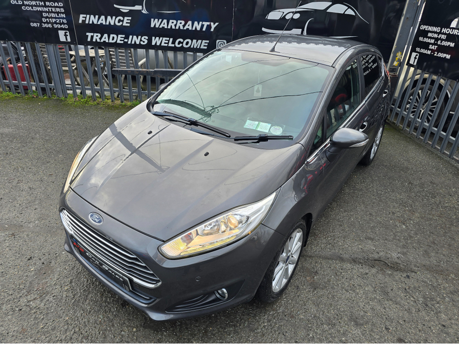 2016 Ford Fiesta - image 6