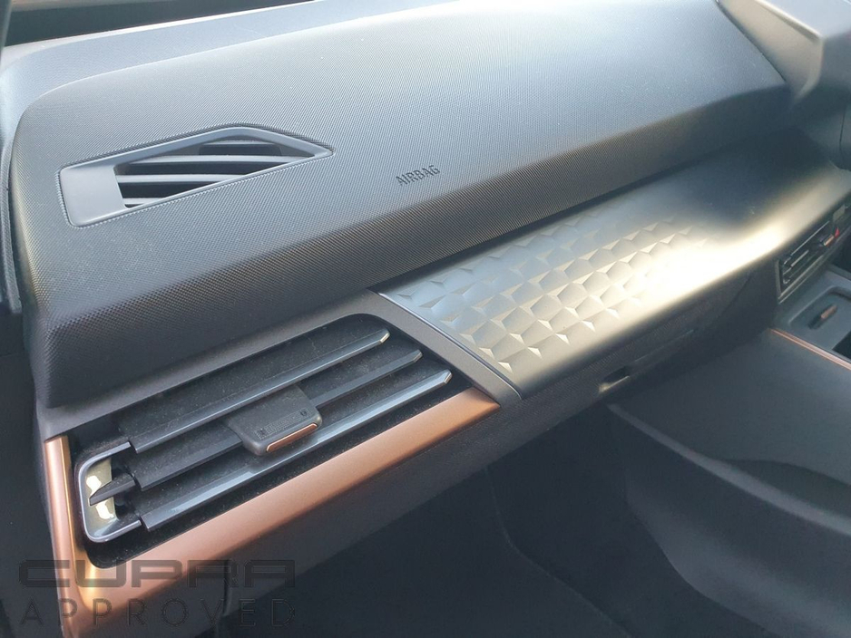 2023 Cupra Born - image 18