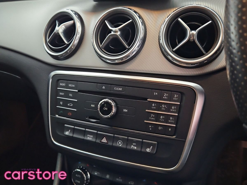 2016 Mercedes-Benz GLA Class - image 19