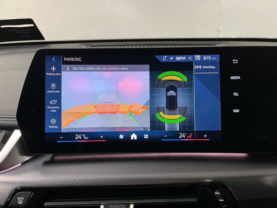 2024 BMW iX1 - image 7