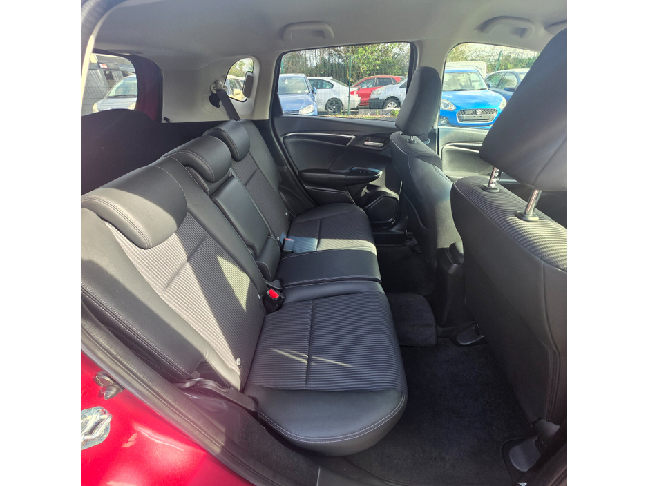 2017 Honda Fit - image 13