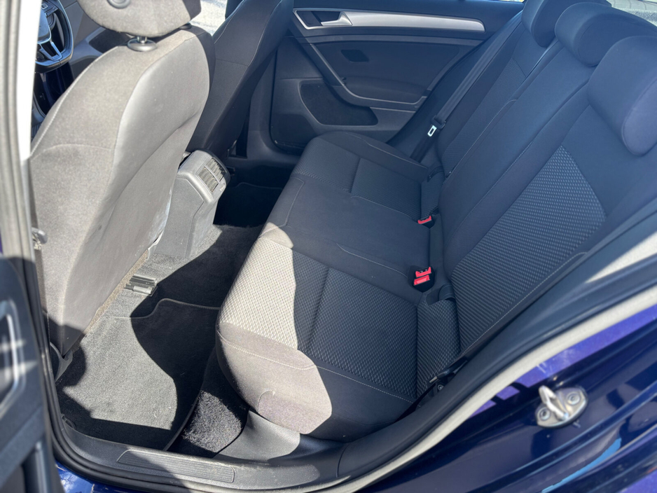 2019 Volkswagen Golf - image 19