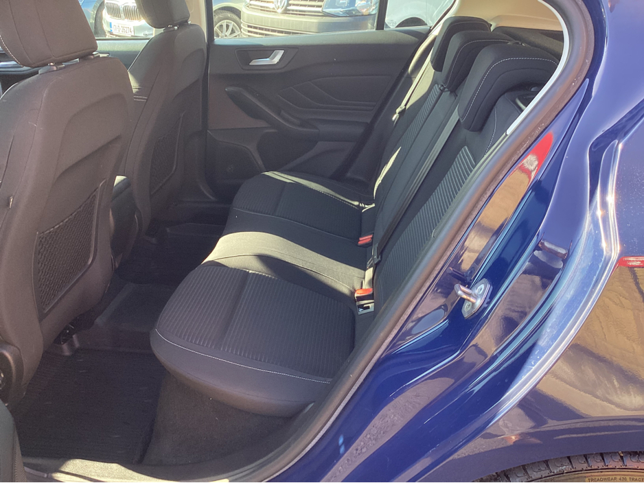 2019 Ford Focus - image 17