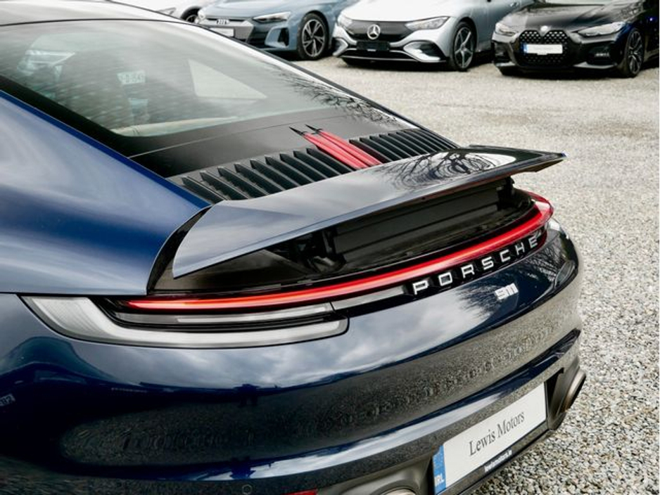 2022 Porsche 911 - image 16
