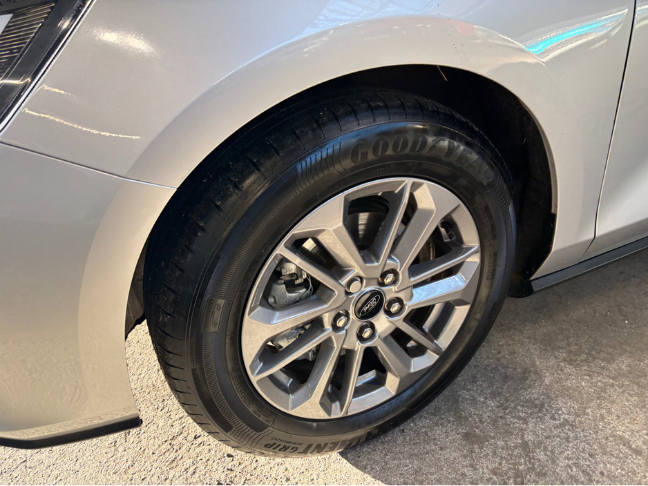2025 Ford Focus TITANIUM 5DR 1.0T 125 MHE €27,499