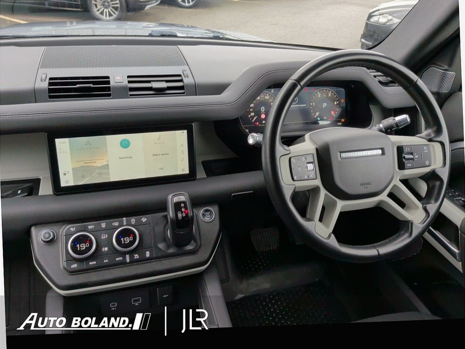 2021 Land Rover Defender - image 4