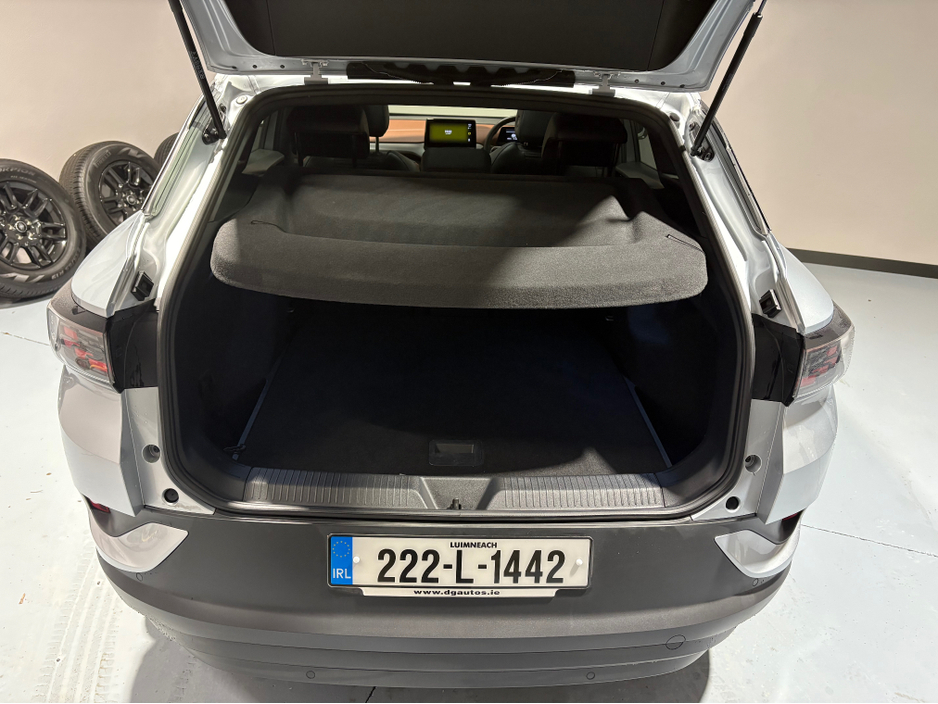 2022 Volkswagen ID.4 ONLY 37k kms - PRO 128 KW FAMILY 77KWH 174BHP €23,950