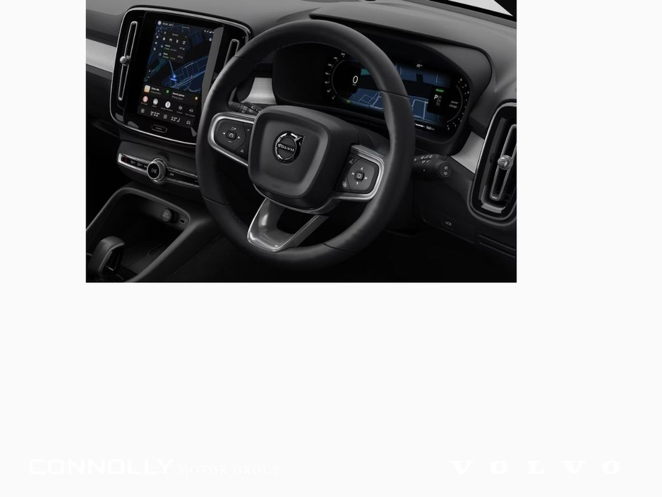 2026 Volvo XC40 - image 14