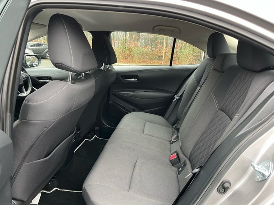 2022 Toyota Corolla - image 7