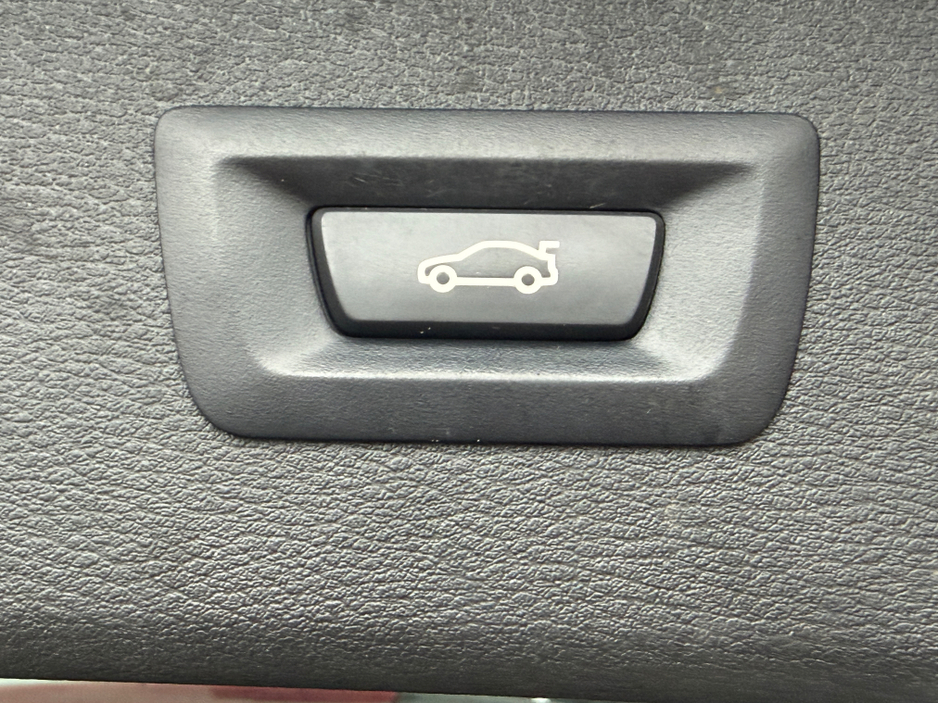 2021 BMW X1 X Drive 25E X Line AUTO 220HP €29,995