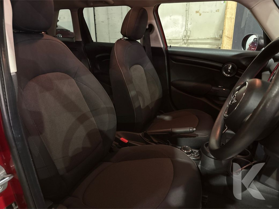 2018 MINI One - image 14