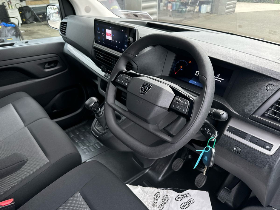 2026 Peugeot Expert - image 6