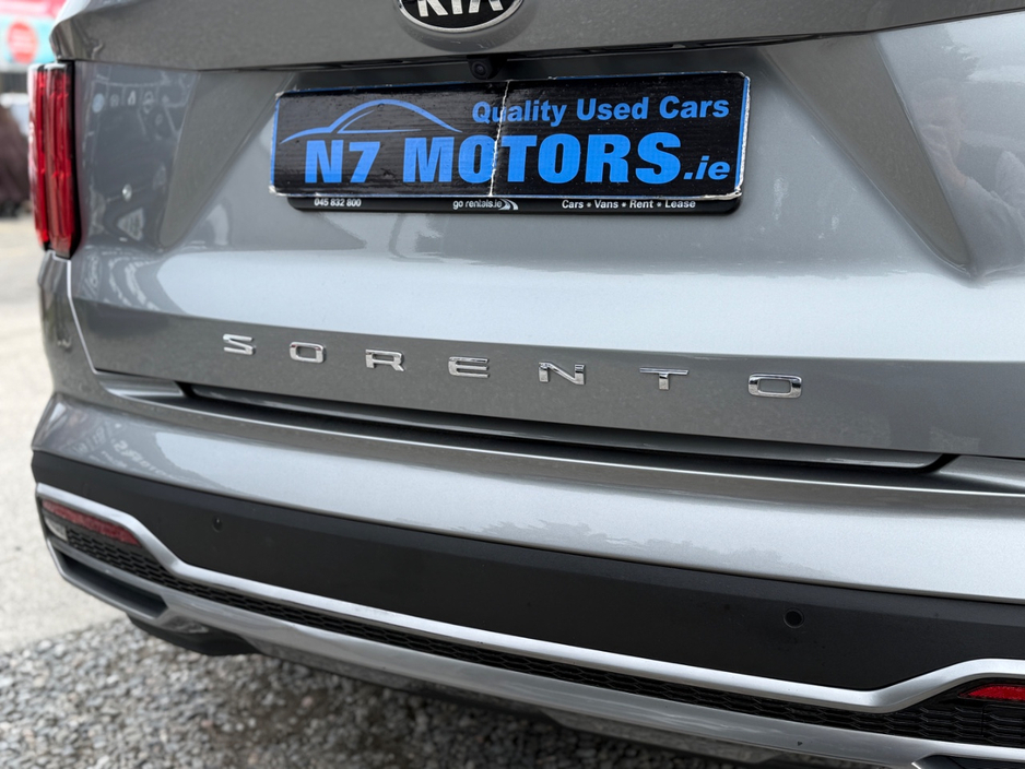 2021 Kia Sorento - image 13