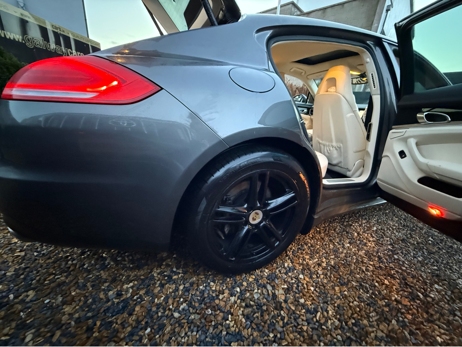 2014 Porsche Panamera PORSCHE PANAMERA 3.0 V6 FACELIFT 300BHP TURBO LOOK,SUNROOF ,HEATED SEATS ,REVERSE CAMERAS,SAT NAV ,PREMIUM TURBO LEATHER (rare) €29,840