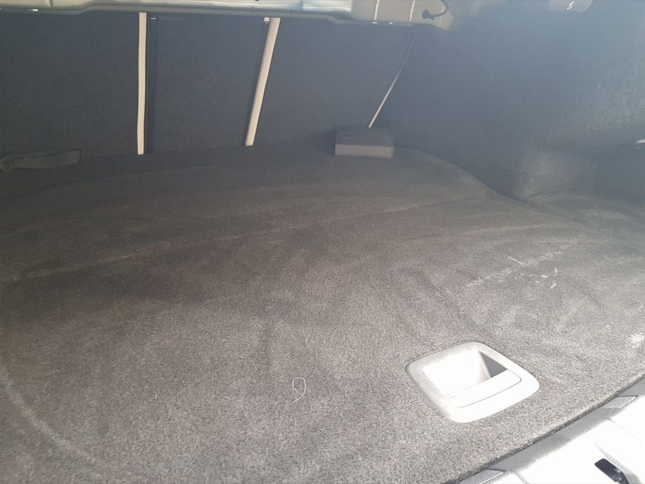 2021 BMW 3 Series - image 11