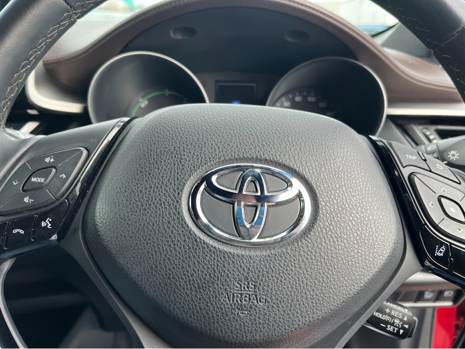 2019 Toyota C-HR 1.8 HYBRID AUTO LOW KM HIGH SPEC €20,950