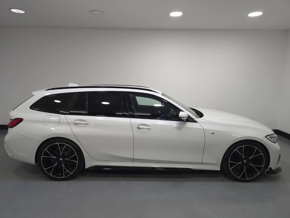 2019 BMW 3 Series - image 7