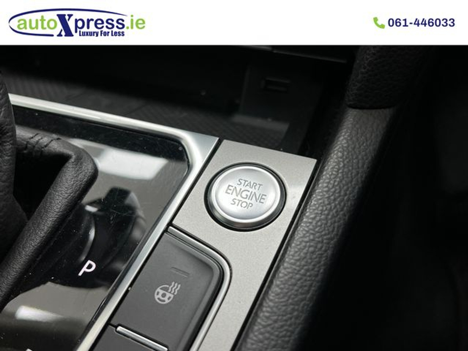 2020 Volkswagen Passat - image 29