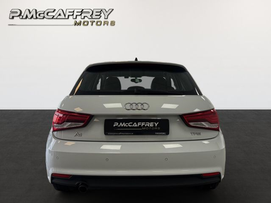 2017 Audi A1 - image 6