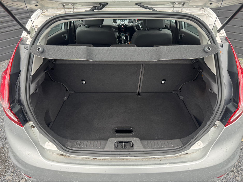 2014 Ford Fiesta - image 19