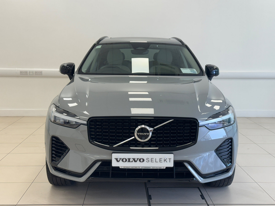 2024 Volvo XC60 - image 2