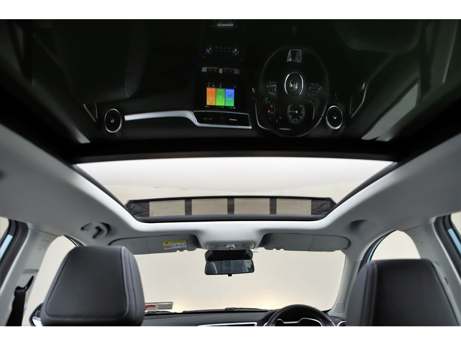 2021 MG ZS - image 21