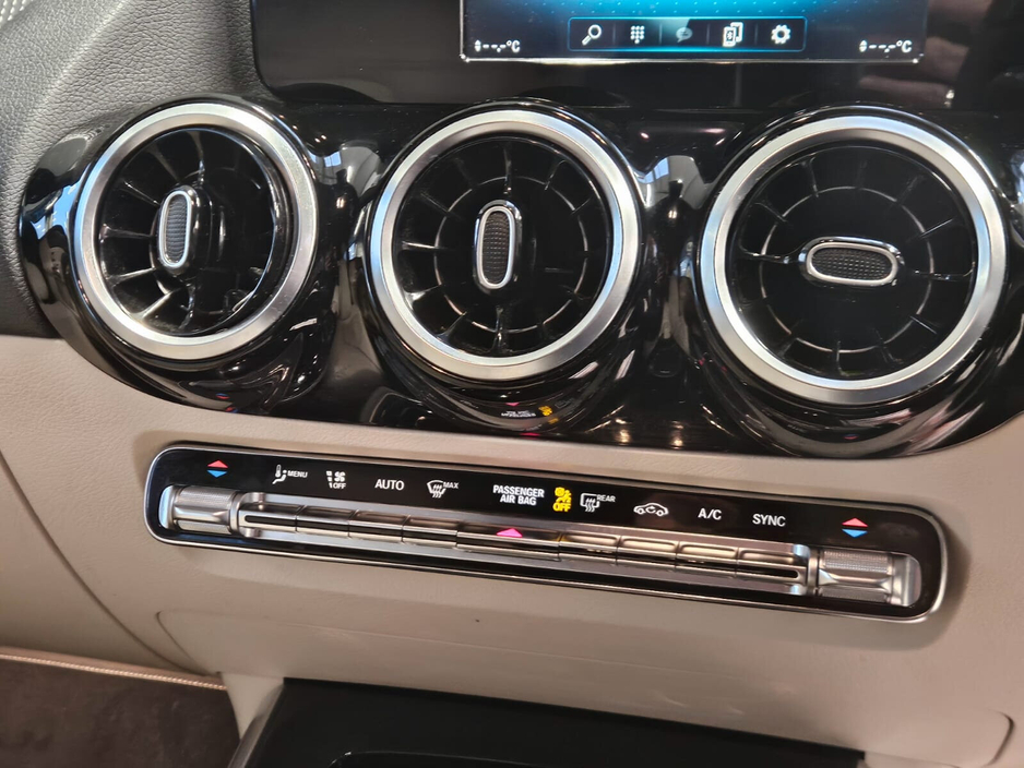 2021 Mercedes-Benz GLA Class - image 14