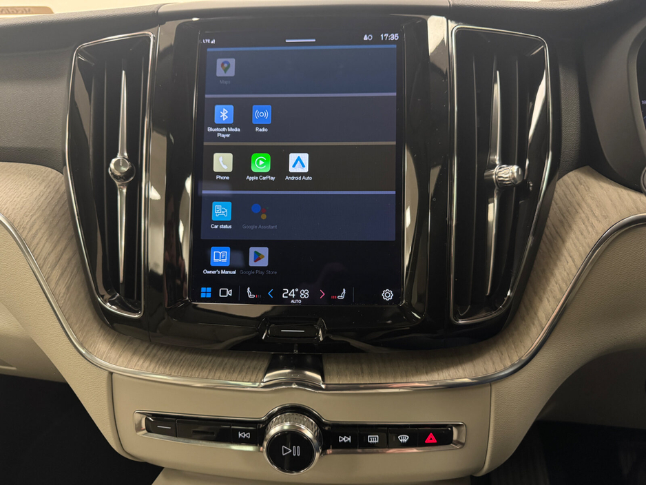 2023 Volvo XC60 T6 Recharge PHEV 350hp AT8 Core €53,500