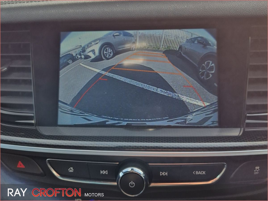 2018 Vauxhall Insignia - image 22