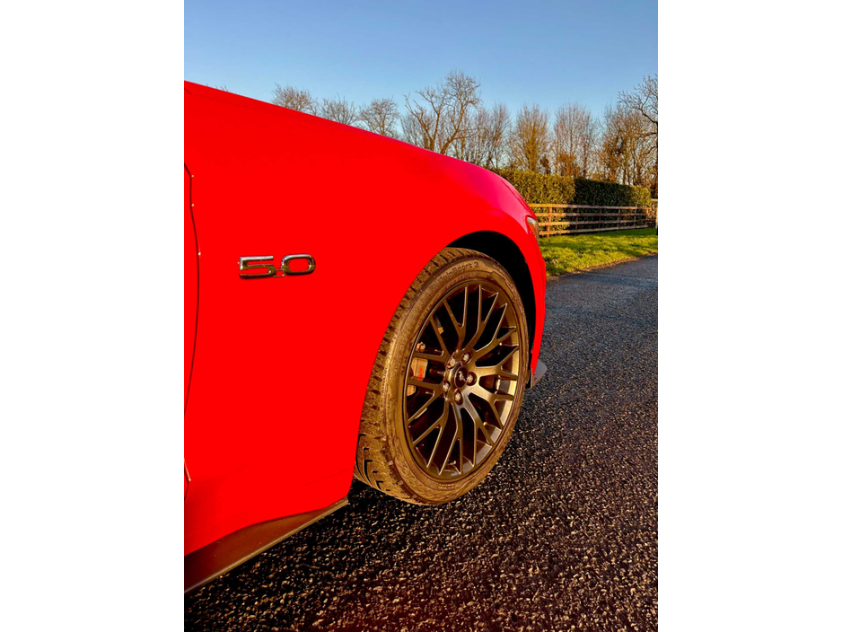 2017 Ford Mustang FASTBACK 5.0L V8 6SPEED 2DR €49,995