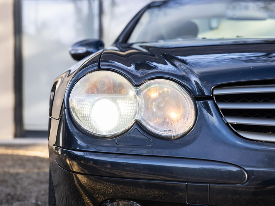 2003 Mercedes-Benz SL Class - image 8